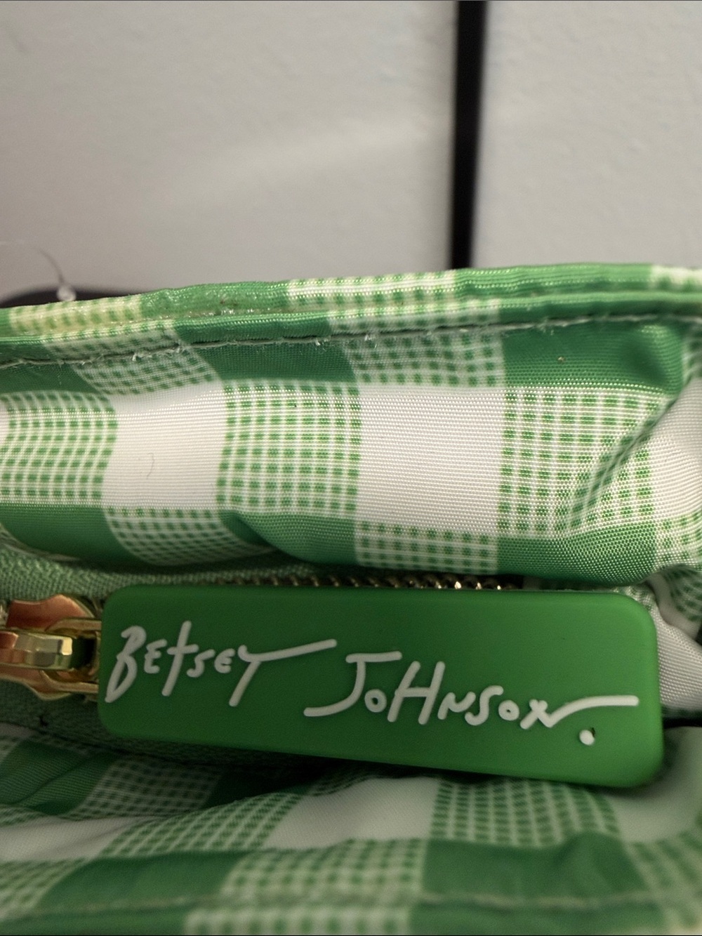 Betsey Johnson | Kelley Green Gingham Insulated Lunch Tote - Picture 7 of 8